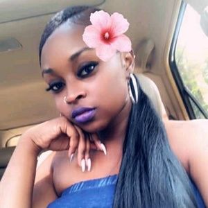 Meet your Posher, Victoria